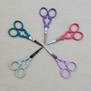 Custom Design Embroidery Scissors Wholesaler Professional Stainless Steel Thread Cutting Shears Suppliers Custom logo Shears - Product Image 3
