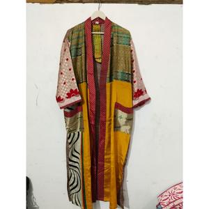 ชุดคลุมกิโมโนไหมอินเดียแท้ 100% สำหรับฤดูหนาว คอวี ปิดด้วยเชือกผูก ยาวเต็มตัว แขนยาว เนื้อผ้านุ่ม สไตล์วินเทจ เหมาะสำหรับงานปาร์ตี้ริมชายหาด - Product Image 6