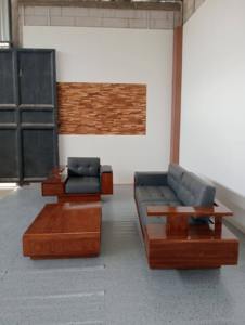 Ensemble de canapés minimalistes luxueux avec table d'appoint intégrée en teck massif - Product Image 2
