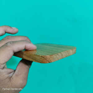 Posavasos artesanal de madera de acacia, accesorio rústico y natural para bebidas a precio económico. - Product Image 4