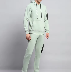 Conjunto Deportivo con Sudadera con Bolsillos para Hombre – Sudadera y Pantalones Deportivos Casuales de Primera Calidad con Diseño de Bolsillos con Cremallera - Product Image 4