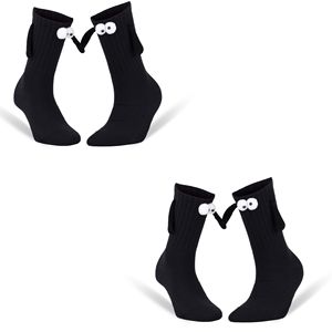 Chaussettes magnétiques amusantes pour couple avec mains, 2 paires pour lui et elle, cadeau de la Saint-Valentin pour femme - Product Image 1