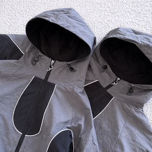 Conjunto Deportivo Personalizado para Hombre, Chaqueta Cortavientos con Parches de Poliéster y Nailon, Chaqueta con Cierre y Pantalones Cortos - Product Image 4