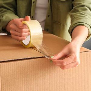 Ruban adhésif d'emballage BOPP transparent / brun 50 mètres |   Ruban adhésif pour sceller les cartons (144 rouleaux/carton) - Product Image 3