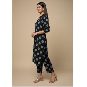 Kurti de Alta Calidad con Cordón Largo para Mujer, con Longitud Ajustable y Diseño Trenzado Resistente para Uso Diario, Disponible para la Venta - Product Image 1