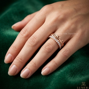 Anillo de Eternidad de Diamantes Cultivados en Laboratorio con Grabado Vintage, Corte Brillante, Certificado IGI, Oro Rosa de 14K para Mujer, Lujoso - Product Image 6
