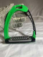 Tough Tack 2026 Étrier de sécurité équestre réglable en acier inoxydable, écologique, réutilisable, haute qualité, très vendu, pour saut libre DC