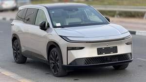 Toyota BZ3 X 2025 610 CLTCKM SUV Eléctrico AWD con Batería de Litio, Asientos de Cuero, R19, Doble Tracción - Product Image 4