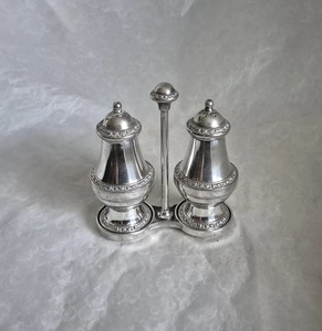 Classic Round Metal Salt Pepper Shaker <b>Bottles</b> With Fine <b>Dispensing</b> Holes For Cooking And Dining - Product Image 6