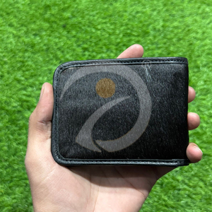 Portefeuille en cuir de vachette véritable, fin, fait main, à double pli, porte-cartes, design minimaliste intemporel - Product Image 1