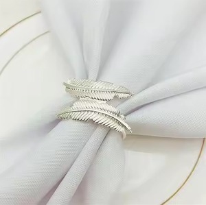Anneau de serviette en métal de qualité supérieure pour la décoration de table de mariage - Product Image 6