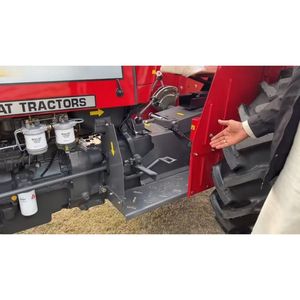 Tracteur Massey Ferguson haute performance MF 240 2WD 50 HP adapté au travail du sol et au transport léger pour le Kenya et le Ghana - Product Image 2