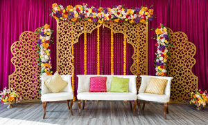Scène de concept opulent pour la cérémonie de Walima, toiles de fond métalliques découpées au laser dorées, meilleures ventes, configuration de scène Mehndi haut de gamme pour mariages - Product Image 5