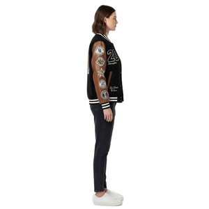 Chaqueta Varsity Premium Personalizada con Mangas de Cuero Marrón, Diseño de Parches Bordados, Cuello Camisero, para Otoño - Product Image 3