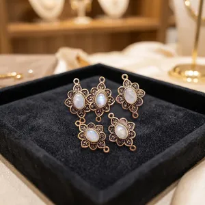 Connecteurs de bijoux en laiton avec pierre de lune, vente en gros, pendentifs en pierres précieuses faits à la main - Product Image 2