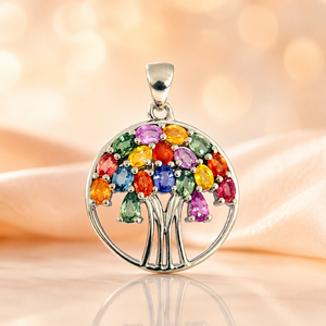 Exquisito Colgante de Árbol con Piedra Ovalada Multicolor en Plata de Ley 925 con Baño de Rodio y Diseño Vibrante de Gemas Arcoíris - Product Image 3