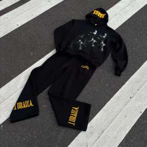 Hot Selling Custom Silicone Printing Streetwear Tracksuit Premium Quality Loose Fit Hoodie & Trouser Sweat Suit for Men - Product Image 4