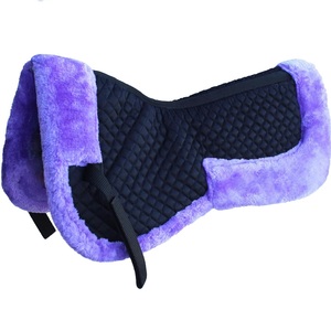 Tapis de selle tout usage en tissu satiné, doublure en fausse fourrure, rembourrage en polyester avec sangle de maintien, design personnalisé, best-seller - Product Image 2