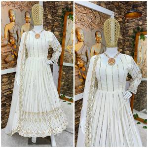 Robes de soirée élégantes Belle robe de soirée avec pendentif et Dupatta - Product Image 2