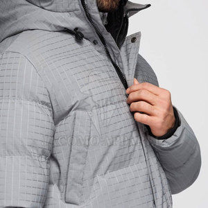 Veste isolante à capuche pour homme, parka d'hiver, fermeture éclair sur le devant, poignets réglables, plusieurs poches, manteau pour le camping et la randonnée en plein air - Product Image 4