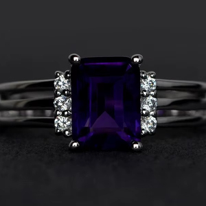 Anillo de Amatista Natural, Anillo de Compromiso con Gema Púrpura, Anillo de Promesa con Corte Esmeralda en Plata, Joyería con Piedra de Nacimiento de Febrero - Product Image 1
