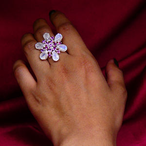 Anillo de Plata de Ley 925 con Baño de Plata, con Piedra Lunar Arcoíris Blanca y Granate Rodolita, a la Moda - Product Image 4