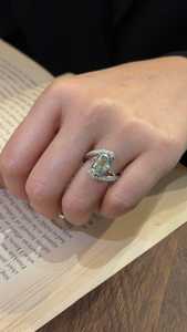 แหวนมอสซาไนต์สีเขียวทรงโอल्डยูโรเปียนคัทแบบคุชชั่น ประดับด้วยแถบไขว้ สำหรับผู้หญิง เงินแท้ 925 ของแท้ ของขวัญแทนคำมั่นสัญญาสำหรับคู่รัก - Product Image 2