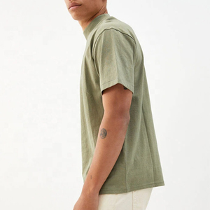 เสื้อยืดคอกลมแขนสั้นสีเขียวมะกอกสำหรับผู้ชาย ผ้าฝ้าย 100% สีพื้น สวมใส่สบาย สไตล์ฤดูร้อน ทรงปกติ - Product Image 3