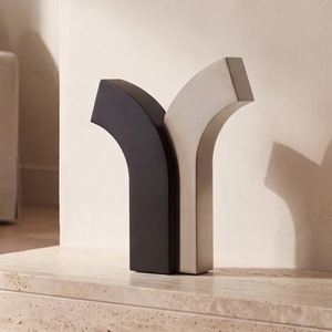 Urne funéraire en métal en forme de cœur avec motif de patte en relief, finition blanche, souvenir commémoratif pour honorer un compagnon bien-aimé - Product Image 6