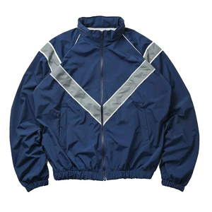 Veste coupe-vent à capuche pour homme de qualité supérieure, taille oversize, manches longues, fermeture éclair, col montant avec poche, logo sur le devant - Product Image 1