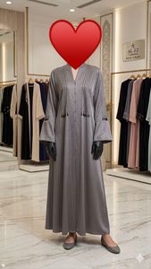 NUEVO DISEÑO DE BURKA MUSULMANA CON TRABAJO ARTESANAL DE DIAMANTES EN LA PARTE DELANTERA Y TRASERA, CIERRE LATKAN, ABAYA ISLÁMICA, LARGO HASTA EL SUELO, PARA FIESTAS Y EVENTOS - Product Image 3