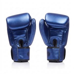 Guantes de Boxeo Fairtex X Royal Enfield Edición Limitada de Alta Calidad, Cuero Vacuno Auténtico, Dedos Completos, Antideslizantes, con Cierre de Velcro - Product Image 3