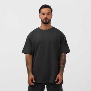 T-shirt minimaliste surdimensionné en tissu doux de qualité supérieure et coupe décontractée, conçu pour un look streetwear moderne. - Product Image 1