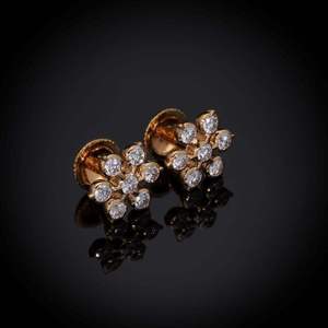 Boucles d'oreilles classiques pour femmes, serties de diamants ronds brillants, plaquées or 14 carats, certifiées IGI, cadeau de luxe pour un usage quotidien - Product Image 2