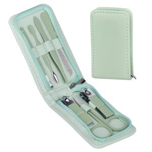 Ensemble de manucure en acier inoxydable 7-en-1 de qualité supérieure et durable |   Kit multifonctionnel pour les soins des ongles et du corps (mains, visage, pieds) |   Cadeau de voyage - Product Image 1