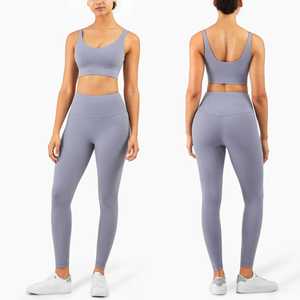 Conjunto de Yoga para Mujer, Diseño Único, Fabricación Pakistaní, para Uso en Exteriores, Hecho de Poliéster - Product Image 3