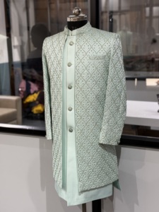Sherwani de Seda Bordado en Verde Menta, Cuello Mandarín, Manga Larga, Ropa Formal, Diseño Tradicional, Cierre de Botones - Product Image 5