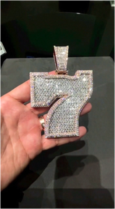 Colgante Personalizado de Plata 925 con Diamantes VVS y Moissanita Baguette, Joyería con Letras Incrustadas, Collar con Colgante - Product Image 3