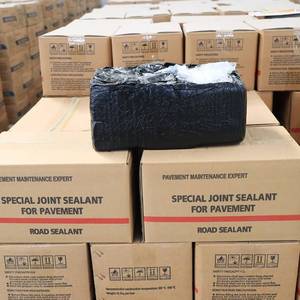 Sellador de juntas de carretera con alta fuerza de adhesión en asfalto y hormigón - Product Image 1