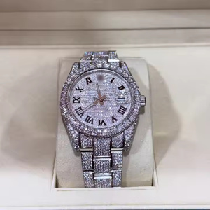 Montre en quartz Moissanite Crystal Wave Premium pour homme, sertie de pierres, avec mouvement de précision et design épuré - Product Image 1