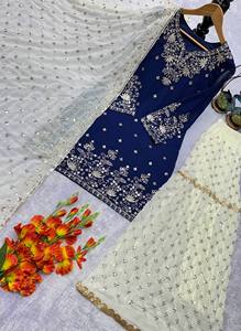 Tenue de mariage traditionnelle indienne pakistanaise pour femmes, haut bleu brodé longueur cheville avec pantalon évasé blanc et dupatta - Product Image 3
