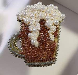 Broche de cuentas hecho a mano, elegante joya de moda para mujer a precio económico. - Product Image 1