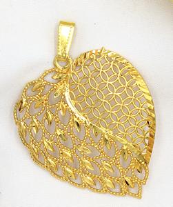 Pendentif designer en alliage de laiton plaqué or avec boucle d'oreille chaîne pendentif ensemble pendentifs bijoux de créateur d'exportation traditionnelle à la mode - Product Image 2