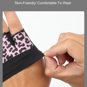 Guantes de fitness de medio dedo con soporte integrado para muñeca, ideales para levantamiento de pesas, peso muerto, culturismo y entrenamiento en el gimnasio. - Product Image 3