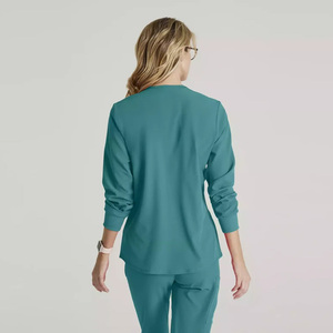 Blouses d'hôpital personnalisées pour femmes, uniformes médicaux, vêtements pour le personnel médical, OEM, fabricant exportateur du Pakistan, Global Needle - Product Image 3