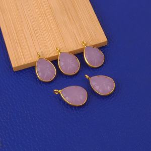 Venta al por mayor DIY Calcedonia colgante Rosa lágrima piedra preciosa tallada chapado en oro bisel hecho a mano conector de latón para la fabricación de joyas - Product Image 5