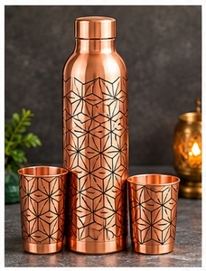 Juego de Botellas de Agua de Cobre Aisladas con Vetas Doradas de Mármol Hechas a Mano, con Tapas y Tazas de Cobre, Ecológicas - Product Image 6