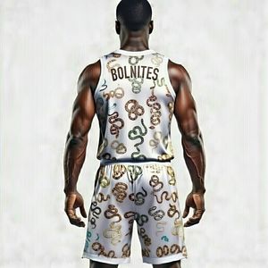 Uniforme de basket-ball pour hommes à manches courtes en tissu mesh 100% polyester respirant, anti-UV, anti-bactérien, avec logo personnalisé OEM/ODM imprimé - Product Image 2