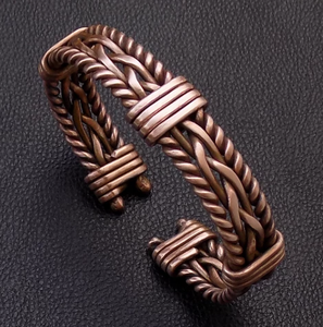 Bracelet ouvert en fil de cuivre pur tressé et barre enveloppée, bijou en métal fait main exquis, cadeau promotionnel original - Product Image 1