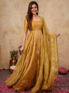Conjunto indio pakistaní para mujer, traje Anarkali bordado en tela de red, dupatta, sin arrugas, de secado rápido, para festivales y bodas. - Product Image 1
